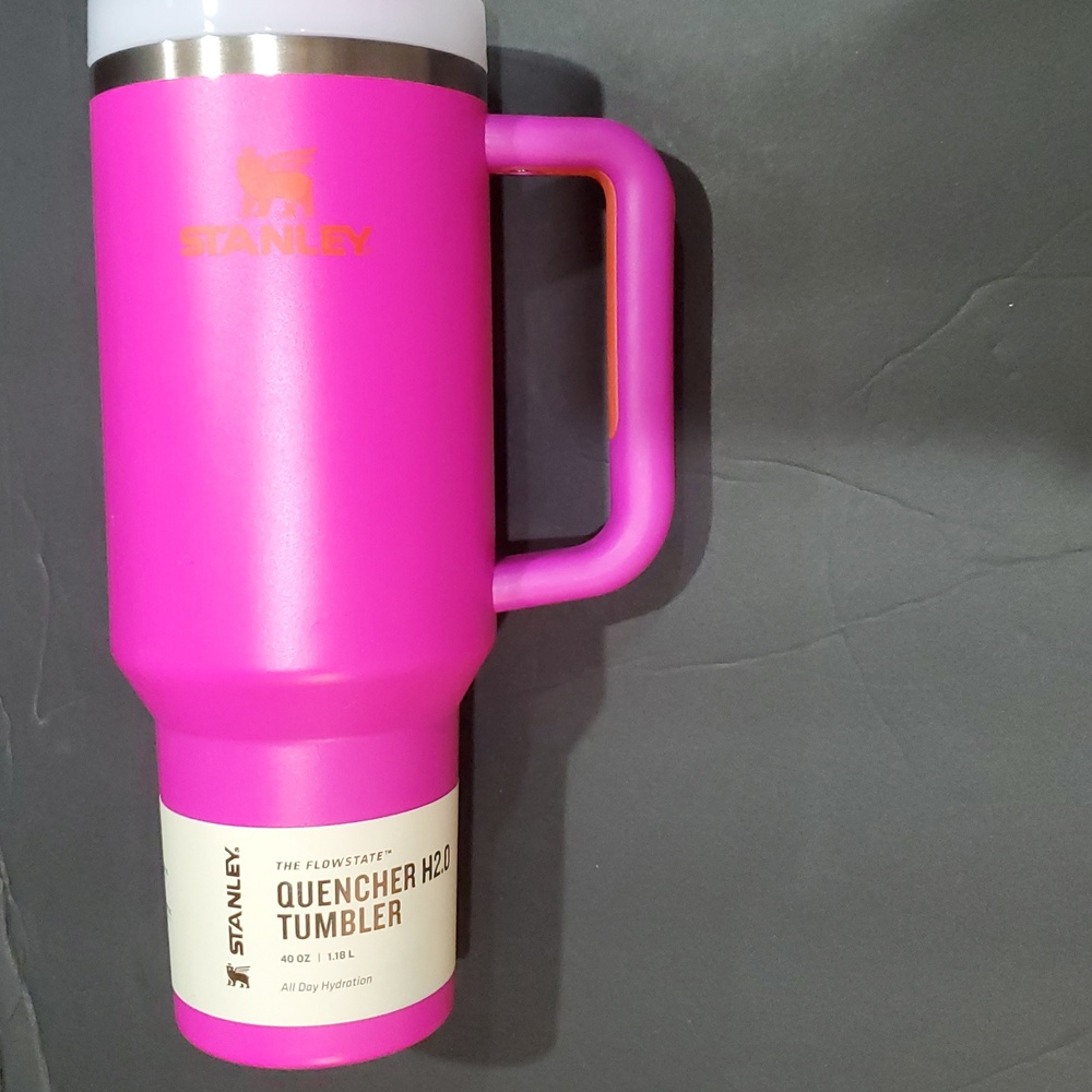 Stanley pink magenta 40oz quencher h20 tumbler with straw brand new - Picture 5 of 9